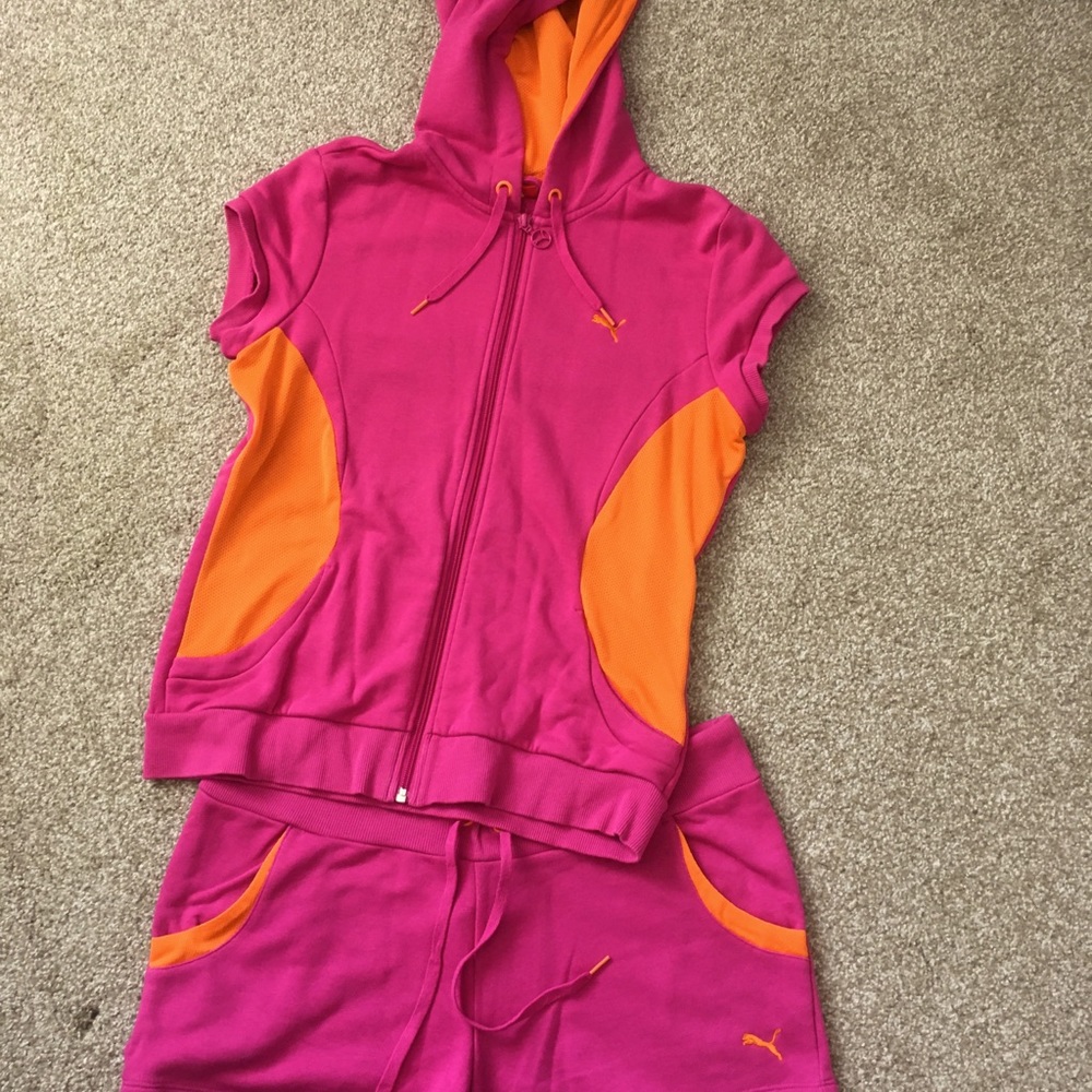 PUMA SHORT SLEEVE ZIP UP WITH MATCHING SHORTS